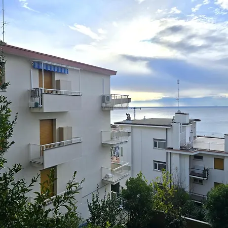 Apartment Vistamare In Liguria Varazze