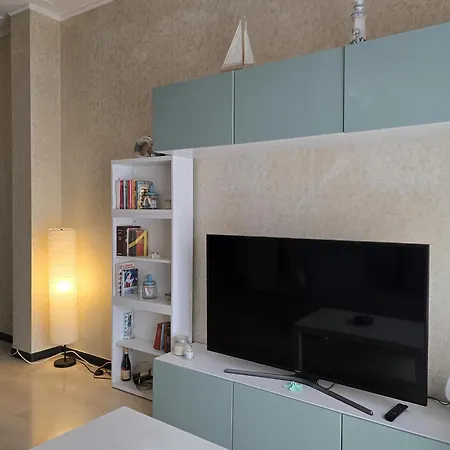 Apartment Vistamare In Liguria Varazze
