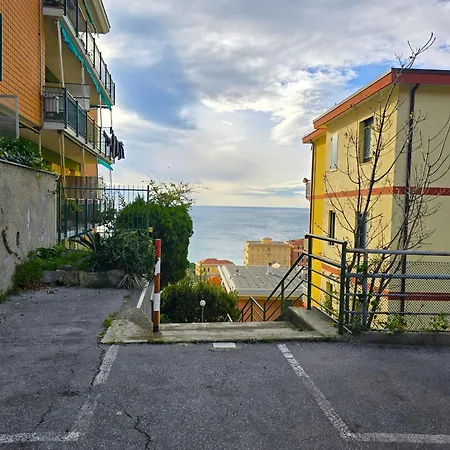 Apartment Vistamare In Liguria Varazze